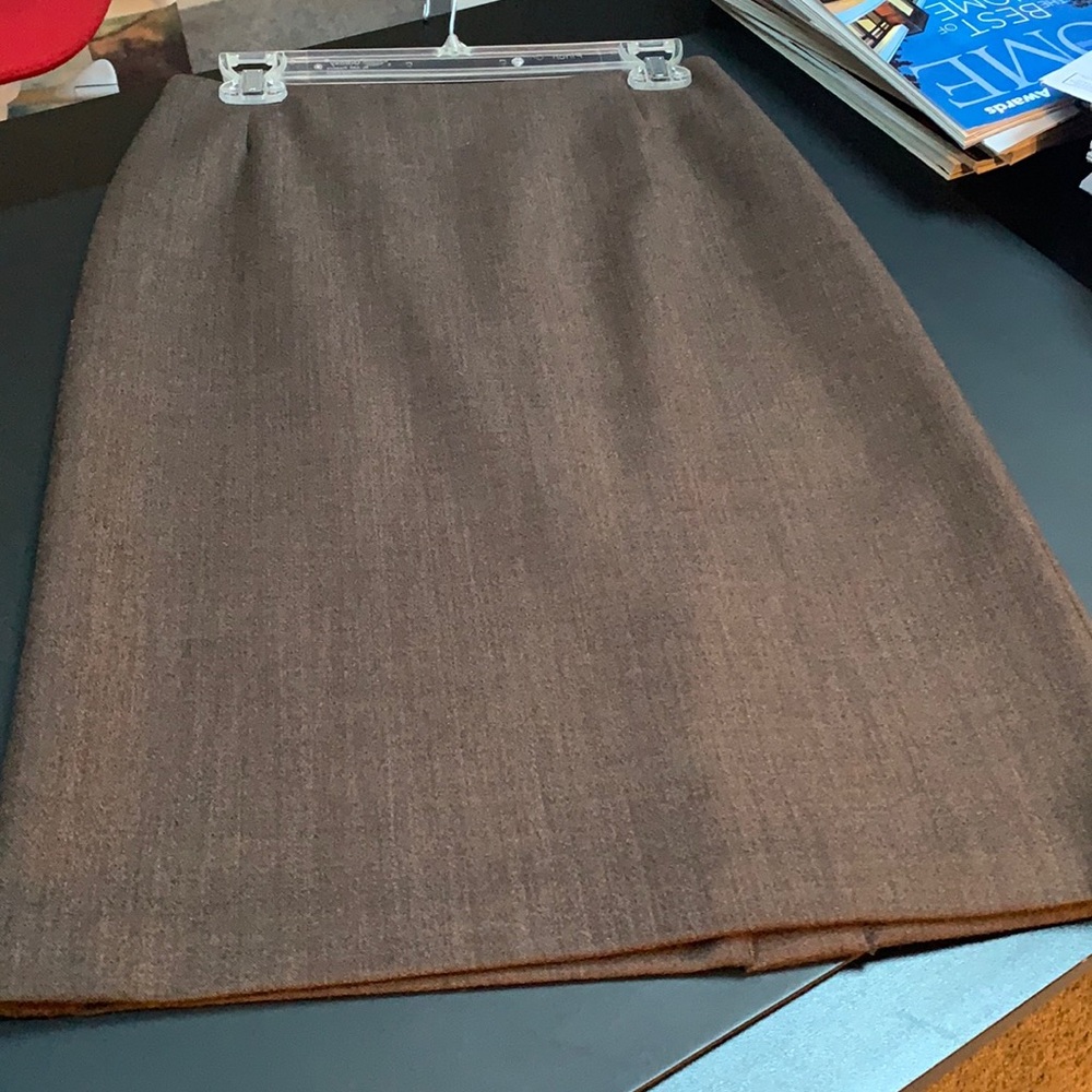 Beautiful rich brown straight line skirt-Made in Italy 88%wool- used 2/3 times
